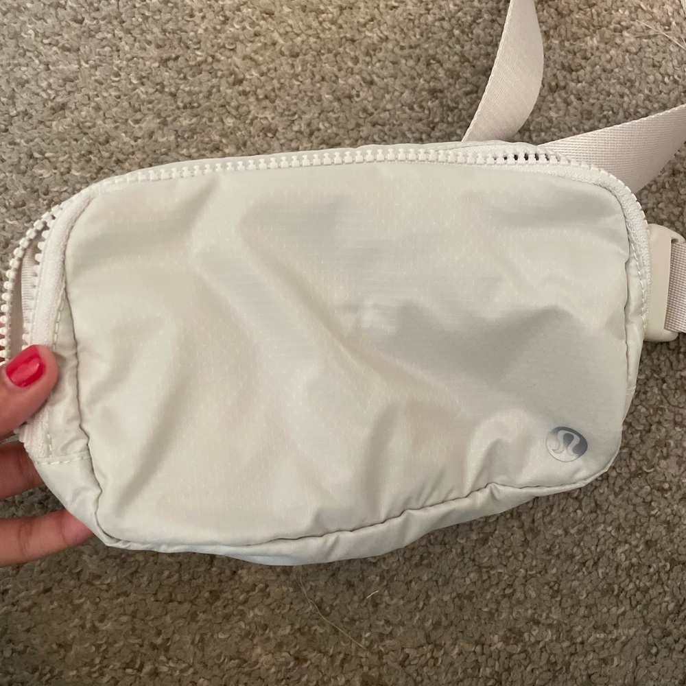 Lululemon belt bag